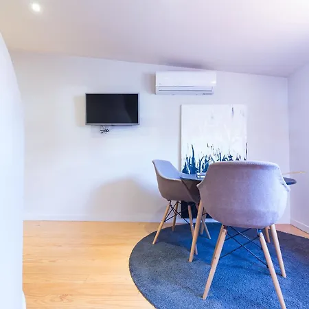 On Deluxe - Free Parking Apartment *